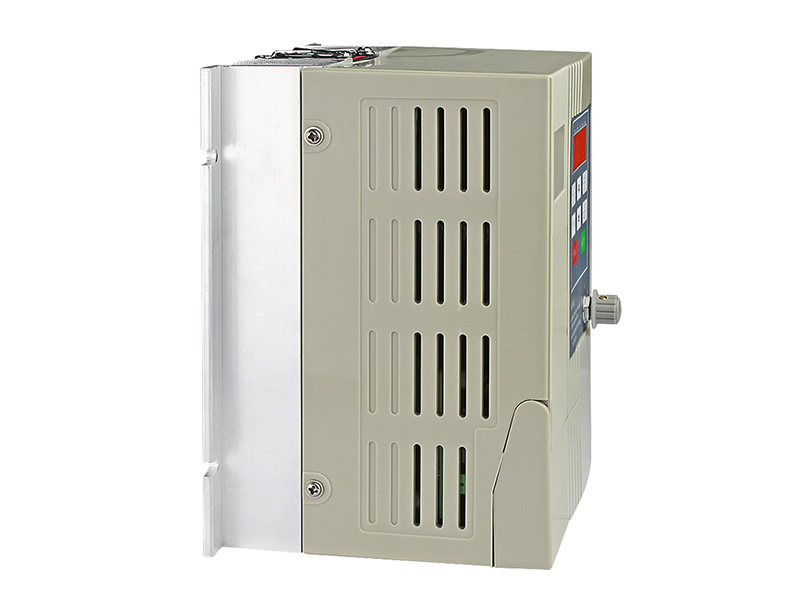 4000H通用變頻器，變頻器三相380V，變頻器廠家，電機(jī)變頻器